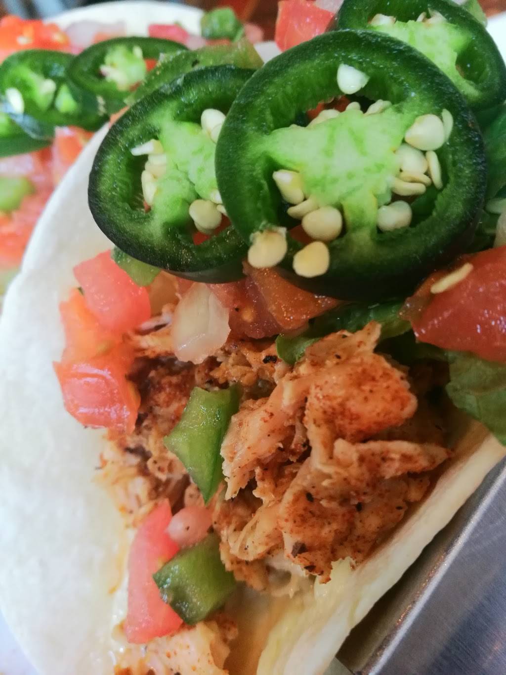 The Farm Bar and Grille | restaurant | 1181 Elm St, Manchester, NH 03101, USA | 6036413276 OR +1 603-641-3276