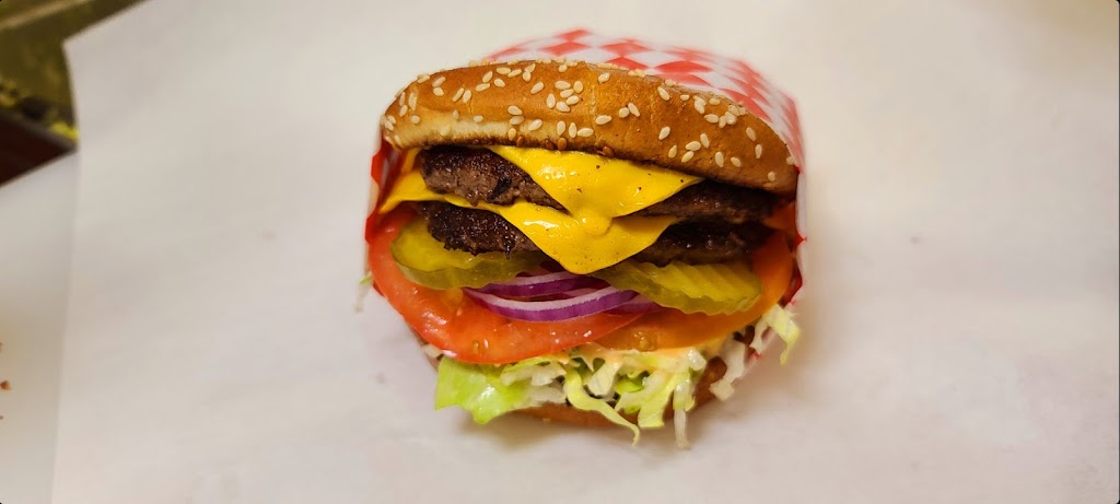 Queen Drive-IN | restaurant | 14420 Seventh St, Victorville, CA 92395, USA | 7605524071 OR +1 760-552-4071