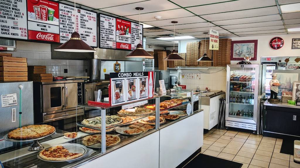 Ninos Pizza & Restaurant | restaurant | 6194 Edgewater Dr, Orlando, FL 32810, USA | 4072537363 OR +1 407-253-7363