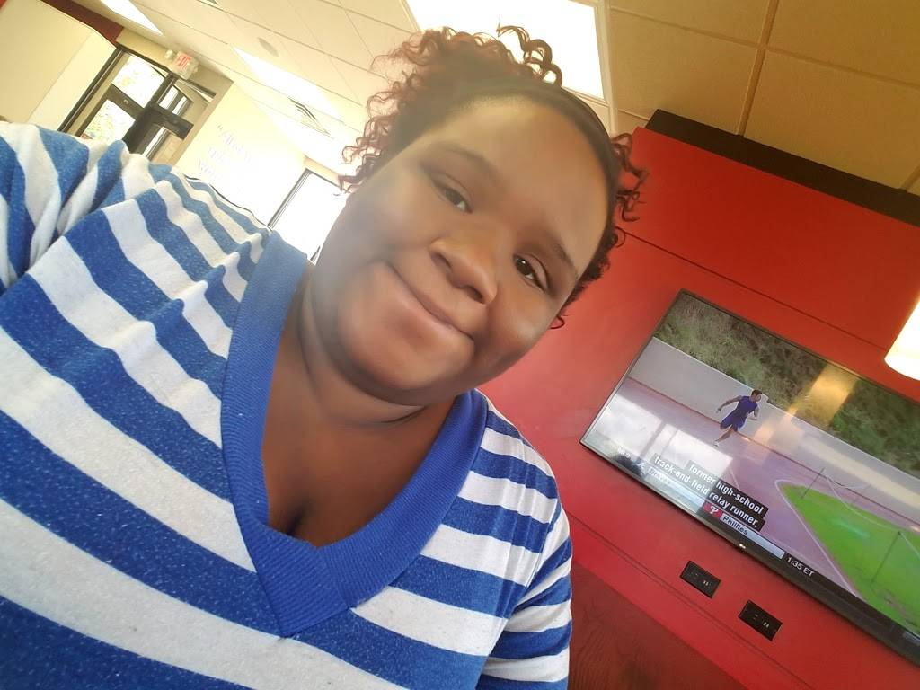 Wendys | restaurant | 803 East Blvd, Williamston, NC 27892, USA | 2527924992 OR +1 252-792-4992