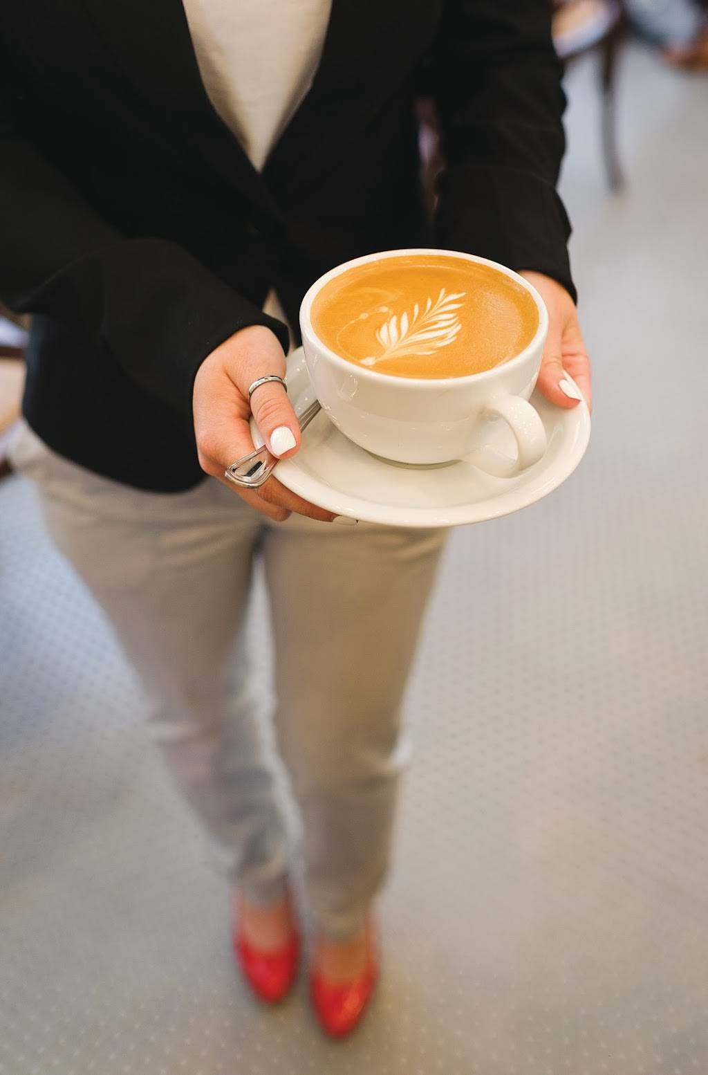 Renauds Patisserie and Bistro | restaurant | 1187 Coast Village Rd suite 7, Montecito, CA 93108, USA | 8053244200 OR +1 805-324-4200