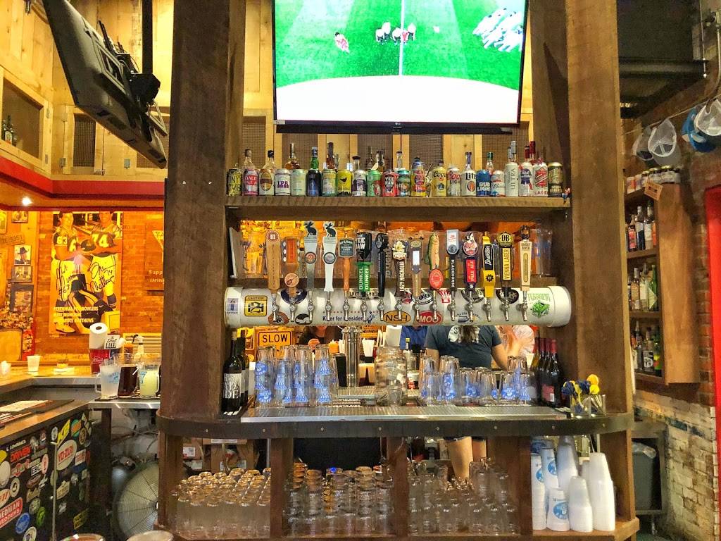 Martins Bar-B-Que Joint | restaurant | 410 4th Ave S, Nashville, TN 37201, USA | 6152880880 OR +1 615-288-0880