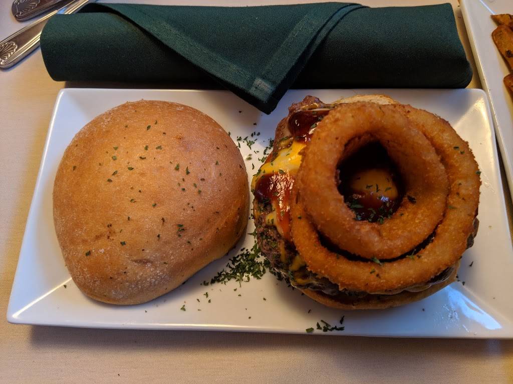 Tomasellis at Lincoln Country Club | restaurant | 31 Dexter Rock Rd, Lincoln, RI 02865, USA | 4013343925 OR +1 401-334-3925