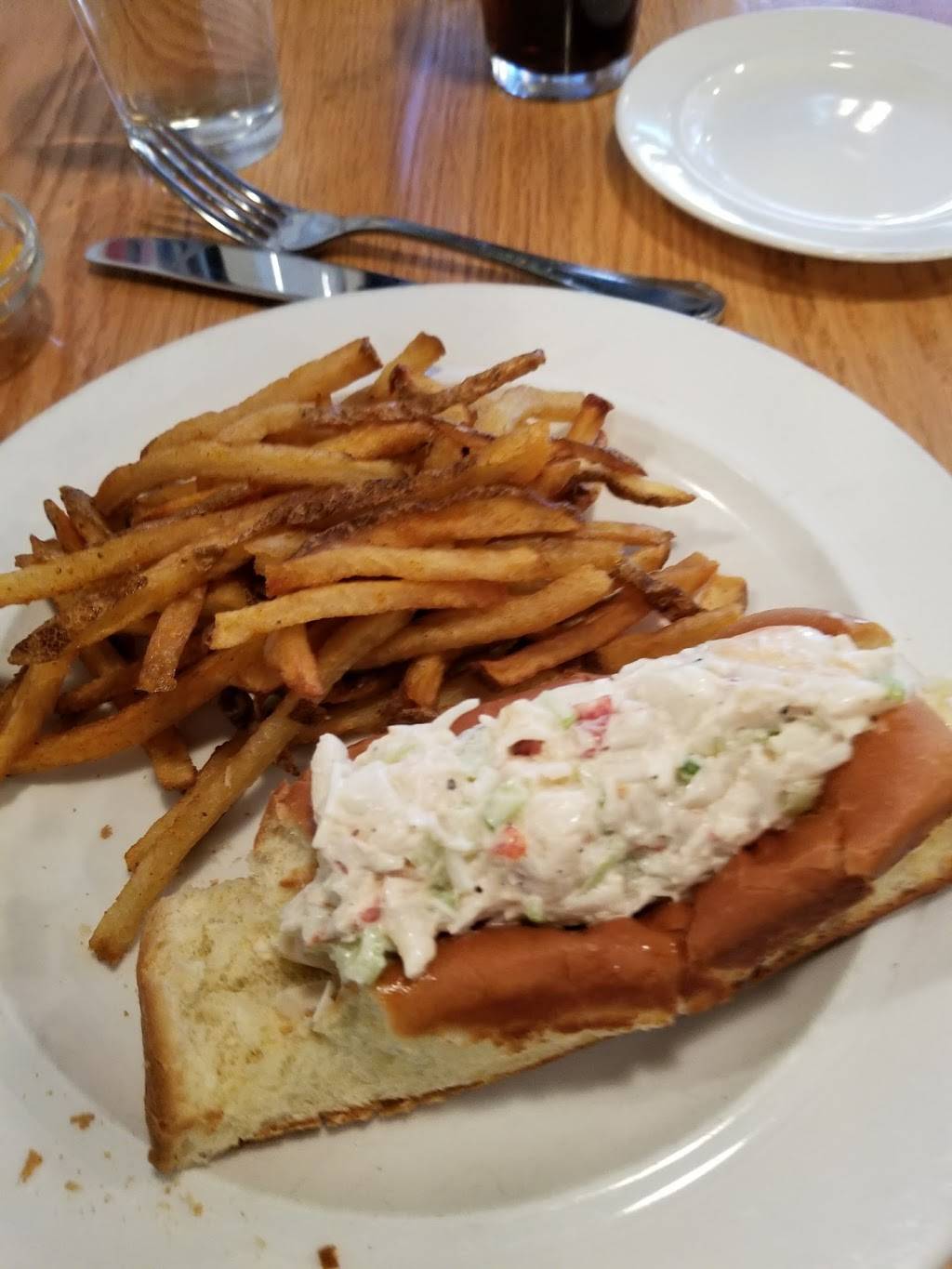 Hanks Oyster Bar | restaurant | 1026 King St, Alexandria, VA 22314, USA | 7037394265 OR +1 703-739-4265