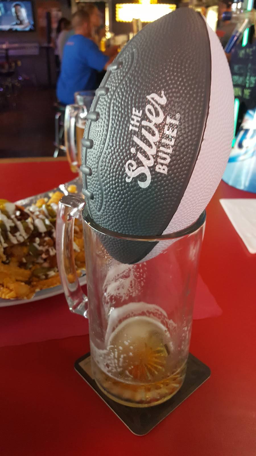 Henrys Bar and Grill | restaurant | 10549 Stanford Ave, Garden Grove, CA 92840, USA | 7145379884 OR +1 714-537-9884