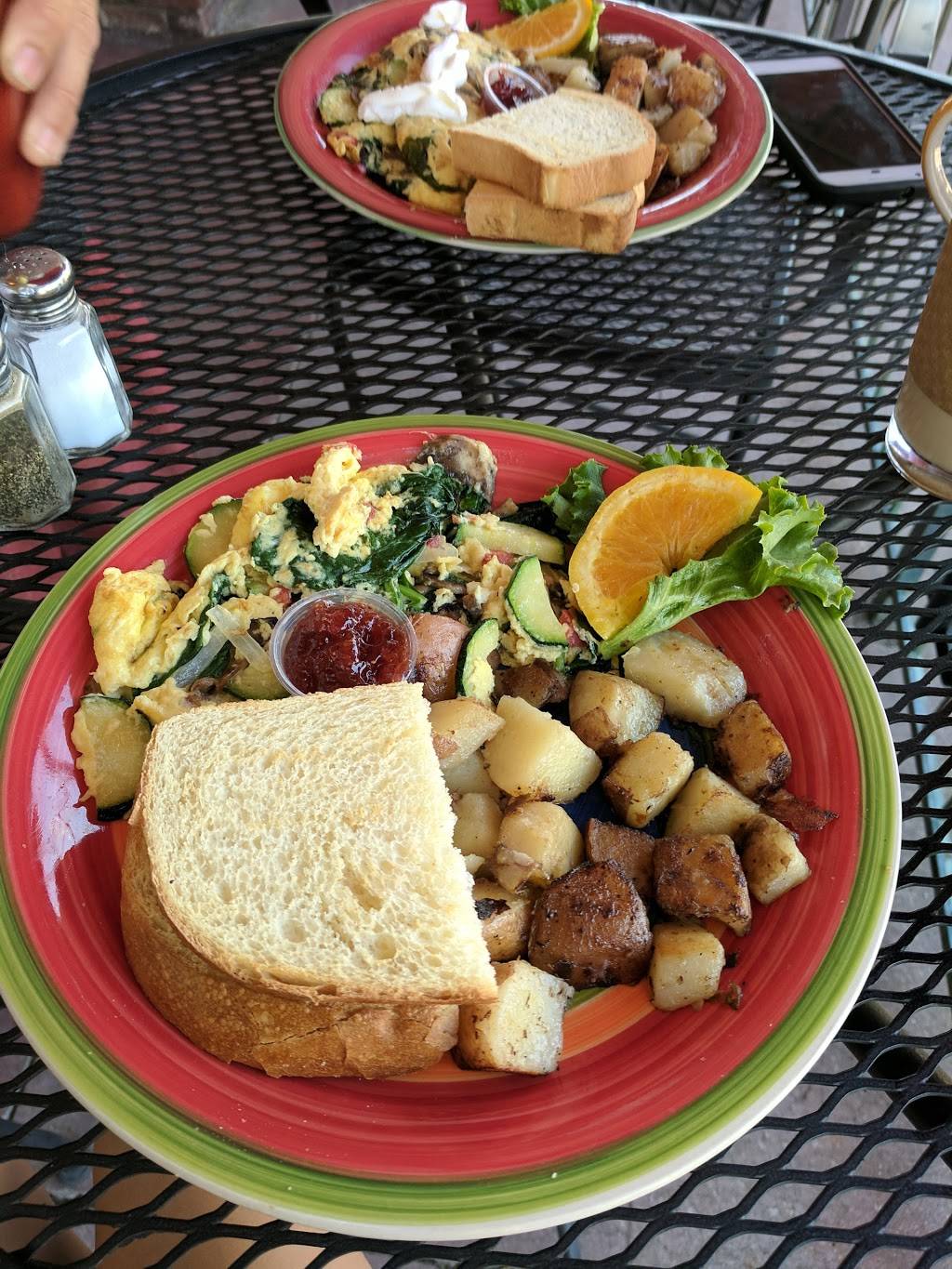 Deva Cafe | cafe | 1202 J St, Modesto, CA 95354, USA | 2095723382 OR +1 209-572-3382