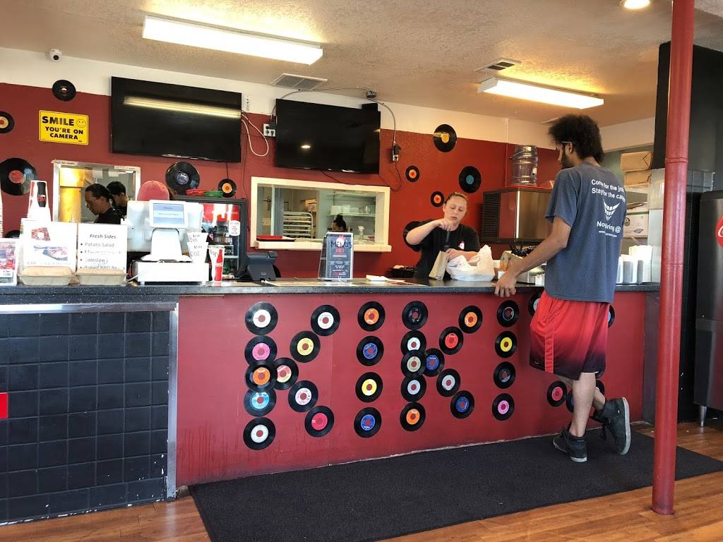 Kikis Chicken Place | restaurant | 5110 Auburn Blvd, Sacramento, CA 95841, USA | 9165500146 OR +1 916-550-0146