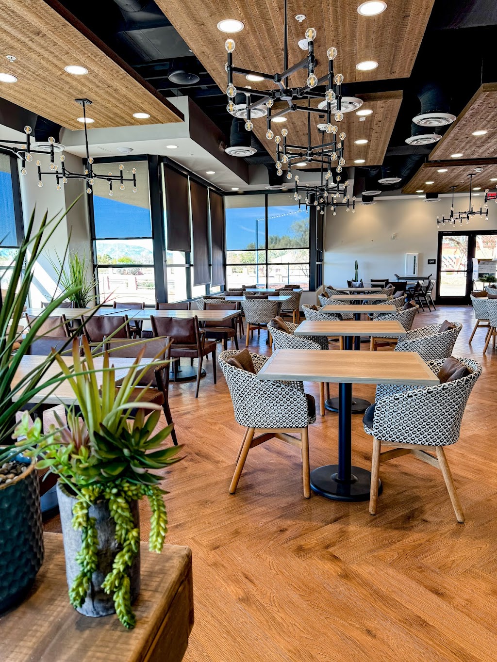 Maple & Rye | restaurant | 15955 W Clearview Blvd, Surprise, AZ 85374, USA | 6232719400 OR +1 623-271-9400