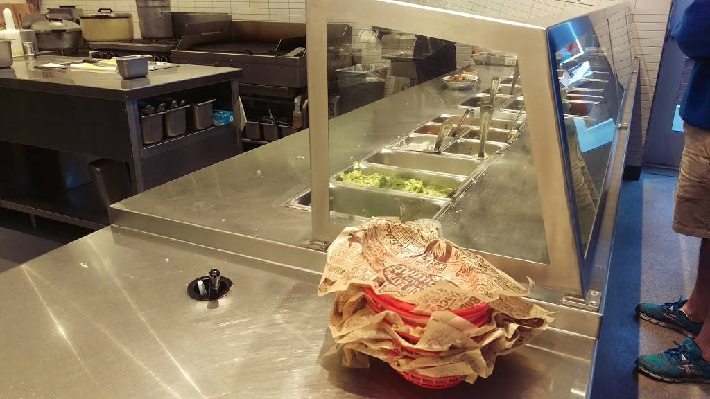 Chipotle Mexican Grill | restaurant | 8599 W Grand River Ave, Brighton, MI 48116, USA | 8102258302 OR +1 810-225-8302