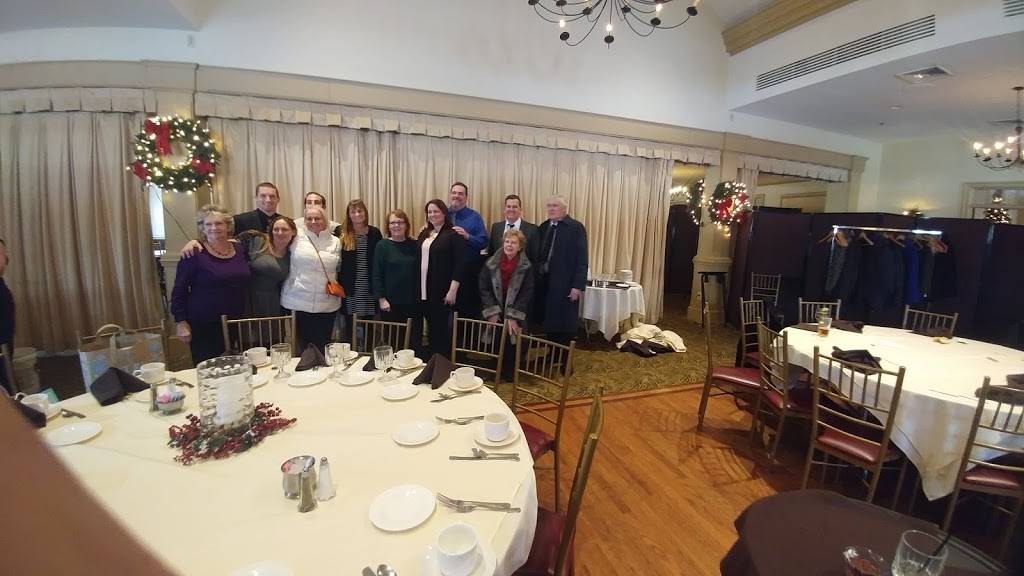 The Porch at the Lamb | restaurant | 865 W Springfield Rd, Springfield, PA 19064, USA | 6105443300 OR +1 610-544-3300