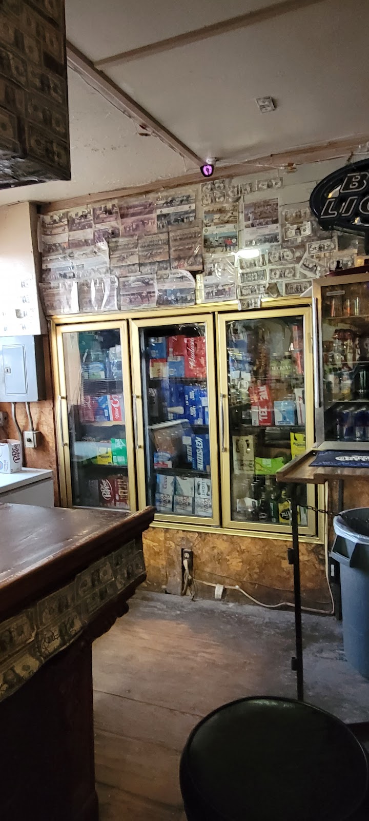 Maestas Lounge | restaurant | 4123 US-84, La Loma, NM 87724, USA | 5754275511 OR +1 575-427-5511