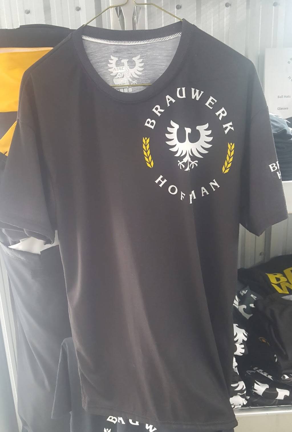 Brauwerk Hoffman | restaurant | 1298 QC-148, Campbells Bay, QC J0X 1K0, Canada | 6137320388 OR +1 613-732-0388