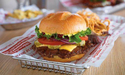 Smashburger | restaurant | 190 Cobblestone Ct Dr, Victor, NY 14564, USA | 5854251300 OR +1 585-425-1300