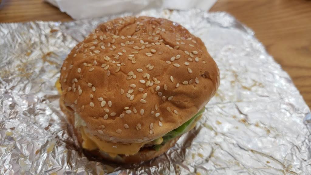 Five Guys | meal takeaway | 460 Town Center Pl, Columbia, SC 29229, USA | 8037886200 OR +1 803-788-6200