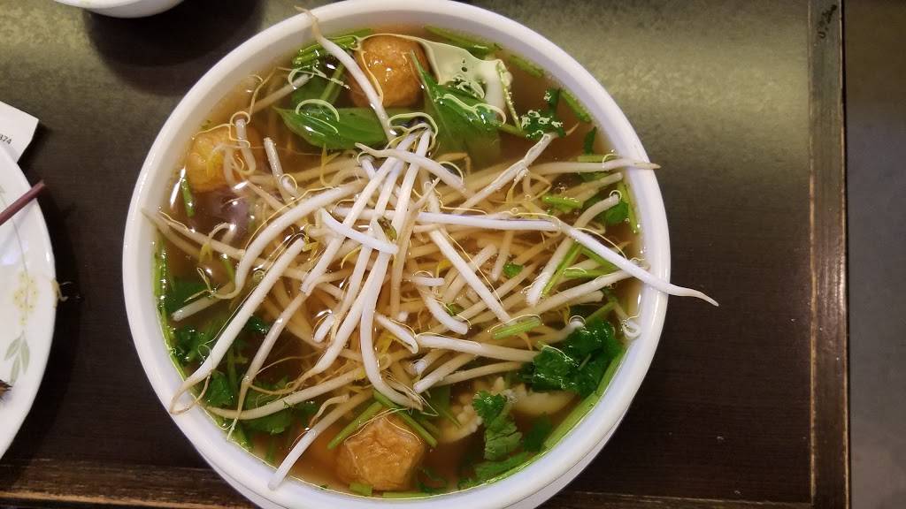 Pho 77 | restaurant | 1760 S Tippecanoe Ave, San Bernardino, CA 92408, USA | 9097962277 OR +1 909-796-2277