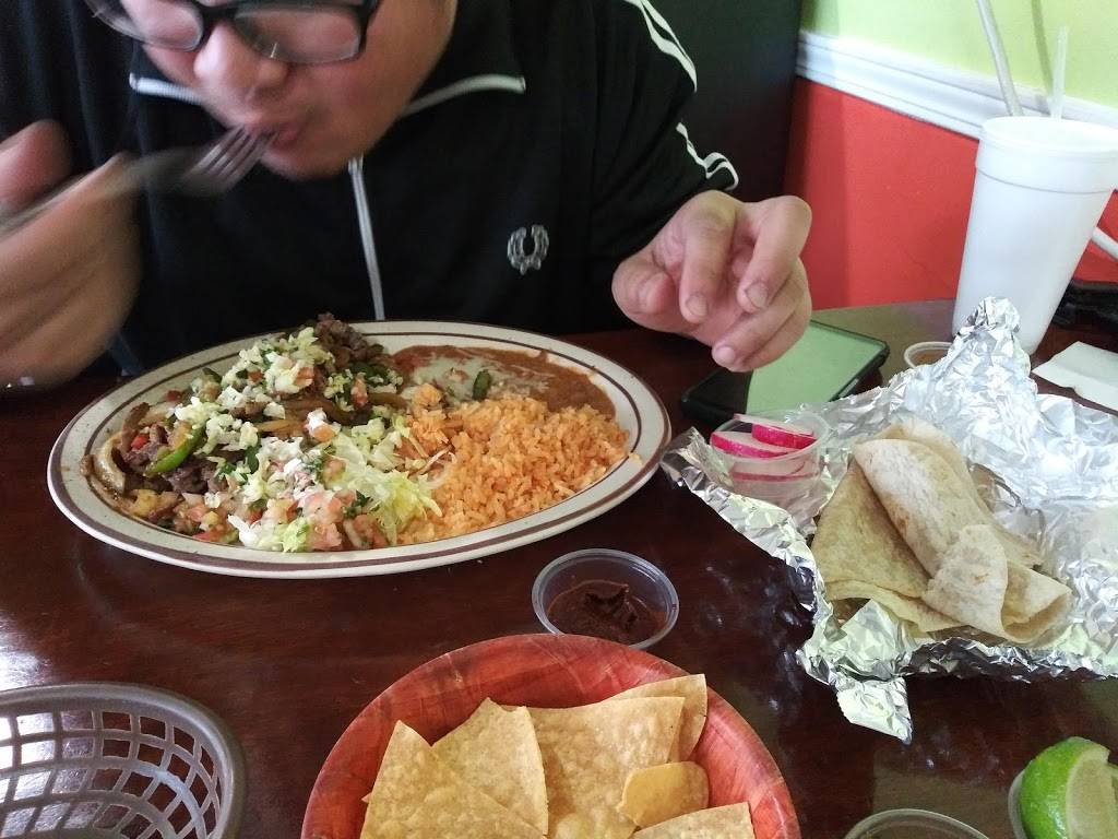 Taqueria Jarro Viejo | restaurant | 1120A W F St, Oakdale, CA 95361, USA | 2095028282 OR +1 209-502-8282