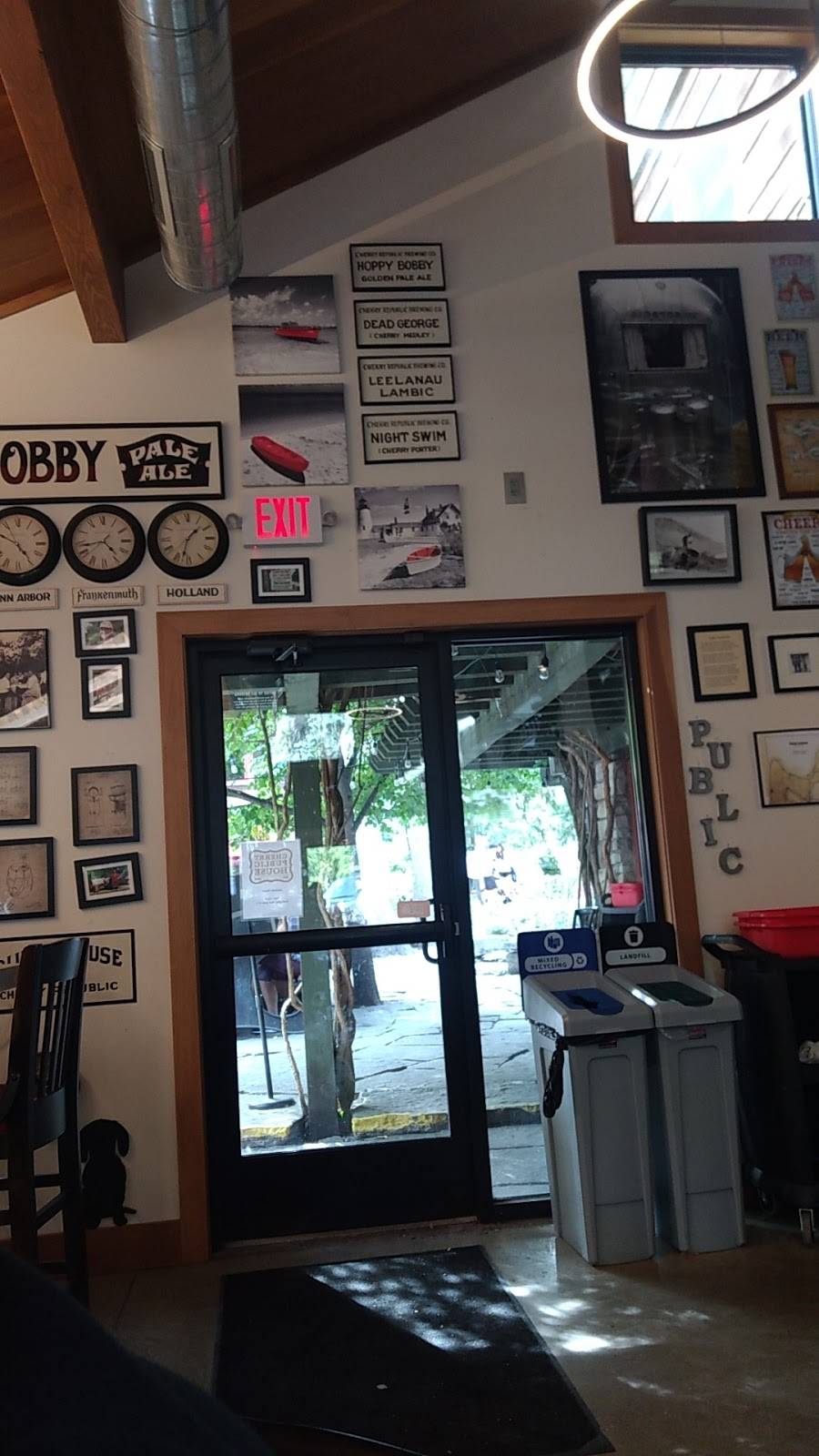 Cherry Republic Brewing Co | restaurant | 6026 S Lake St, Glen Arbor, MI 49636, USA | 2312263033 OR +1 231-226-3033