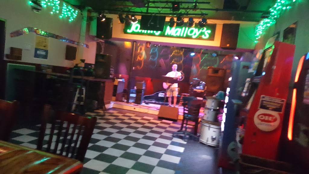 The Dogg House Bar & Grill | meal delivery | 33475 Lake Rd, Avon Lake, OH 44012, USA | 4409337000 OR +1 440-933-7000