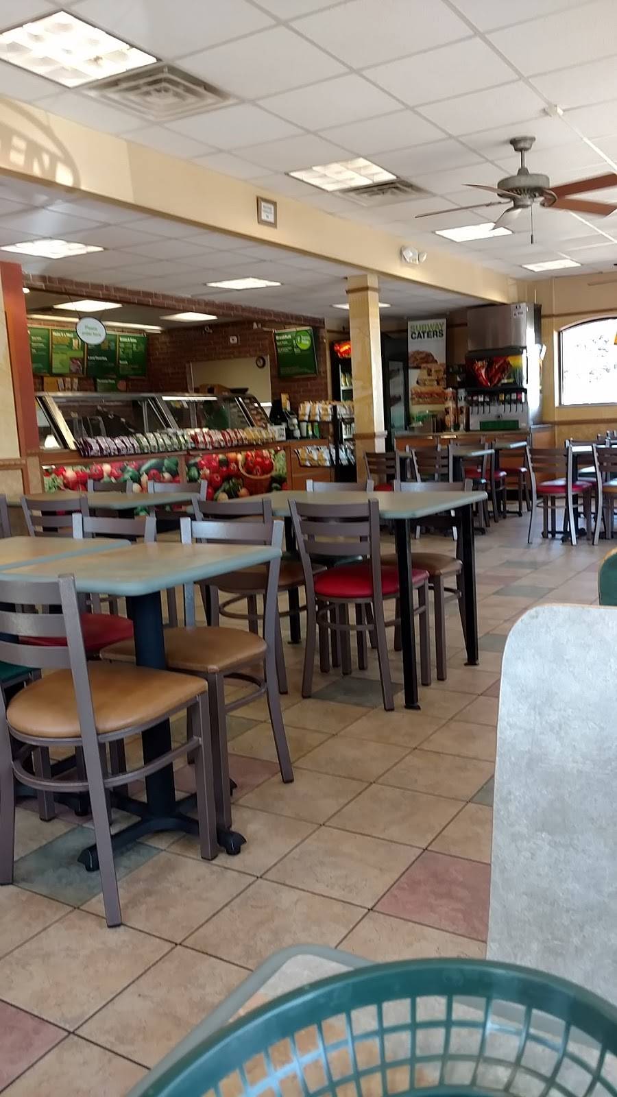 Subway | restaurant | 510 N St Joseph Ave, Evansville, IN 47712, USA | 8124230035 OR +1 812-423-0035