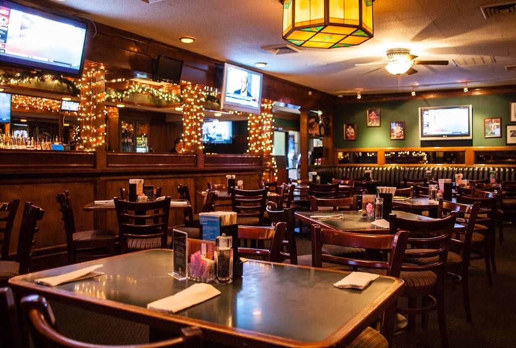 McVees | night club | 23380 Telegraph Rd, Southfield, MI 48033, USA | 2483528243 OR +1 248-352-8243