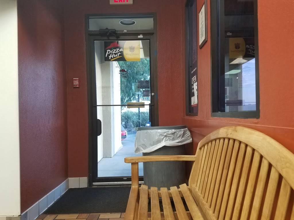 Pizza Hut | meal delivery | 2959 Carter Rd Bldg. 2969, Fort Bliss, TX 79906, USA | 9152640031 OR +1 915-264-0031