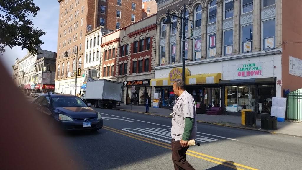 Lena Y Carbon Restaurant & Lounge | restaurant | 201 Market St, Paterson, NJ 07505, USA | 9732790429 OR +1 973-279-0429