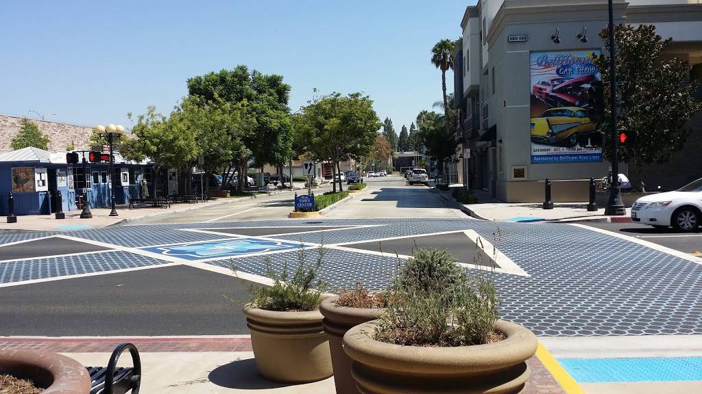 Subway Restaurants | restaurant | 16607 Bellflower Blvd, Bellflower, CA 90706, USA | 5628047212 OR +1 562-804-7212