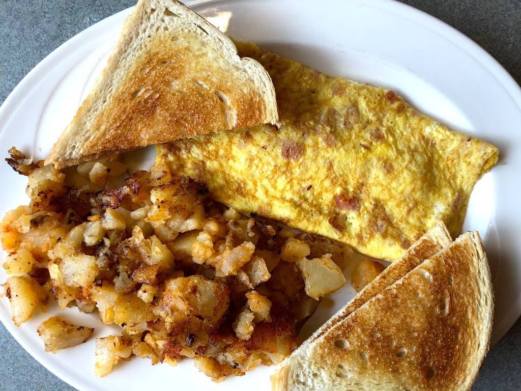 Curlys Family Restaurant | restaurant | Watkins Glen, NY 14891, USA | 6075354383 OR +1 607-535-4383