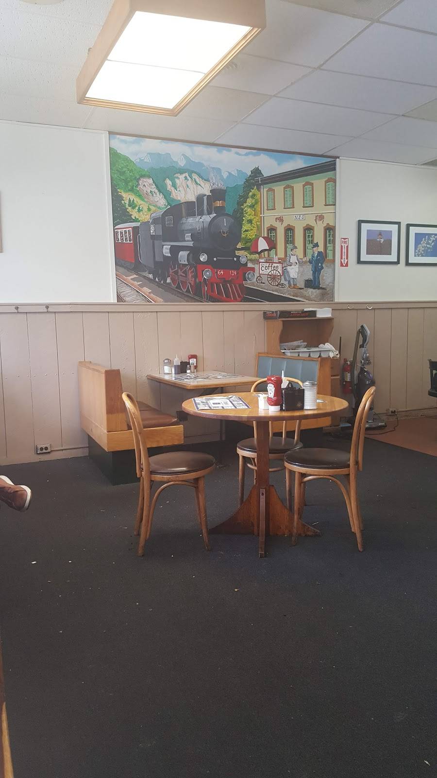 Tingleys | restaurant | 113 Main St, Medway, MA 02053, USA | 5085335037 OR +1 508-533-5037