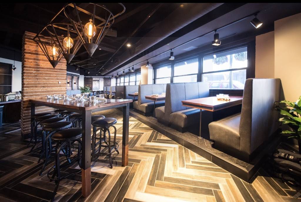 Hogshead Kansas City | restaurant | 4743 Pennsylvania Ave, Kansas City, MO 64112, USA | 8163212929 OR +1 816-321-2929