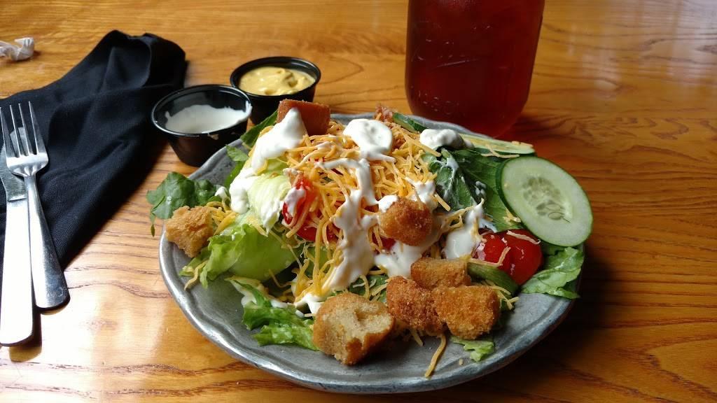 Halls On The River | restaurant | 1225 Athens Boonesboro Rd, Winchester, KY 40391, USA | 8595276620 OR +1 859-527-6620