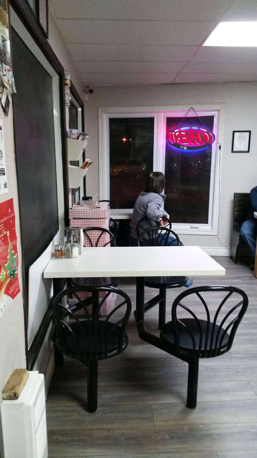 Pizza du Chef Sim | restaurant | 413 Rue Victoria, Thurso, QC J0X 3B0, Canada | 8197077007 OR +1 819-707-7007