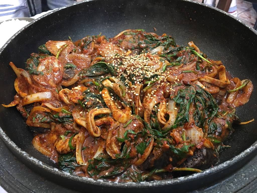 버드나무 Bud Namu | restaurant | 809 S Ardmore Ave, Los Angeles, CA 90005, USA | 2133859292 OR +1 213-385-9292