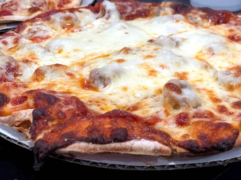Tomellys Pizza | restaurant | 333 State St, Newburgh, IN 47630, USA | 8126292001 OR +1 812-629-2001