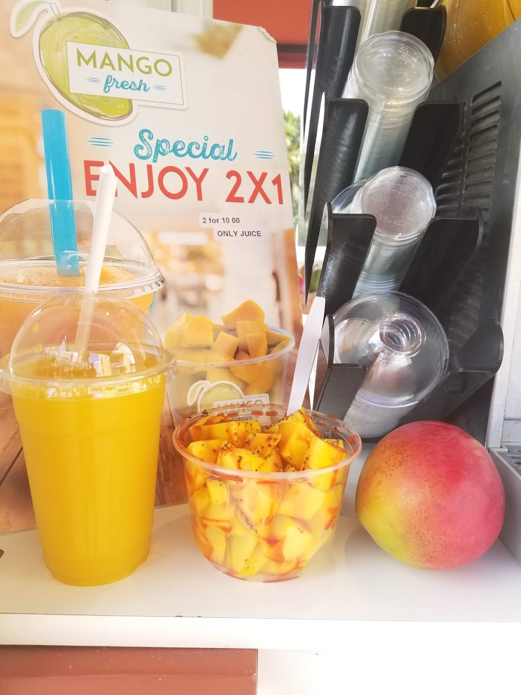 Mango Fresh | restaurant | 8182 Vineland Ave, Orlando, FL 32821, USA | 5613881652 OR +1 561-388-1652