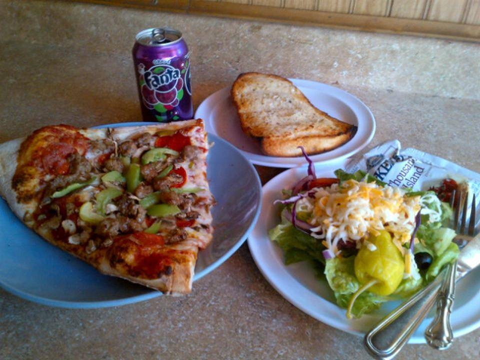 Serranos Pizza and Pasta | restaurant | 3274 21st St, San Francisco, CA 94110, USA | 4156951615 OR +1 415-695-1615