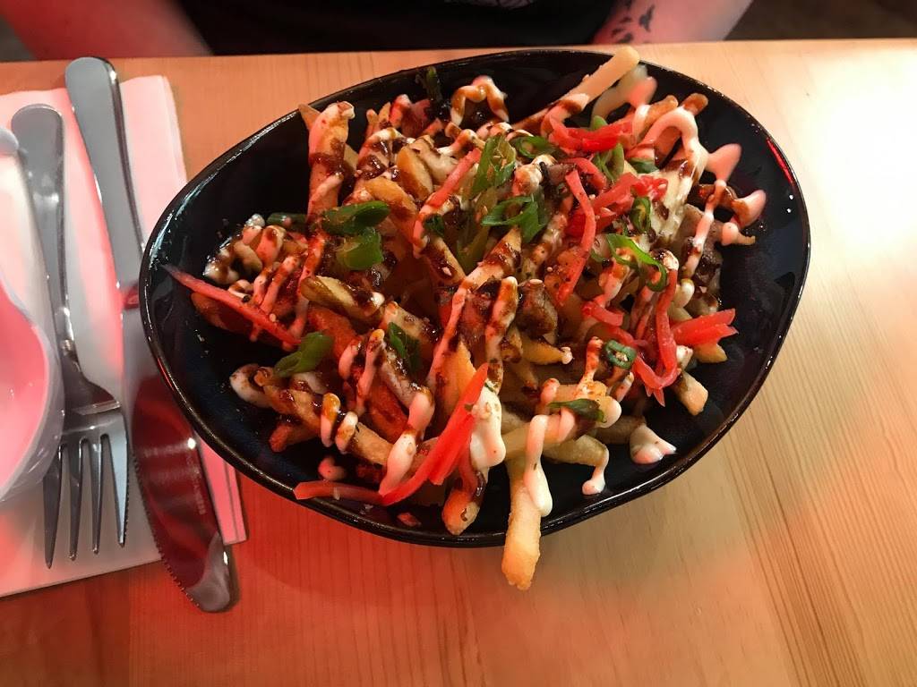 Tomo Noodles & Dumplings | restaurant | 9410 W Sahara Ave #130, Las Vegas, NV 89117, USA | 7024851782 OR +1 702-485-1782