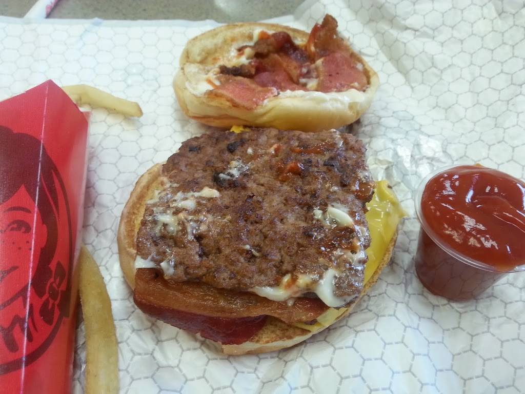 Wendys | restaurant | 1051 E Frontage Dr Rd, Wiggins, MS 39577, USA | 6019282102 OR +1 601-928-2102