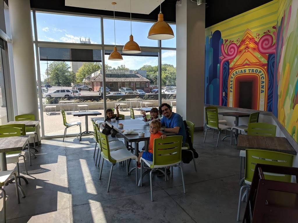 Paleterias Tropicana At The Med | restaurant | 2160 W 39th Ave, Kansas City, KS 66103, USA | 9133847373 OR +1 913-384-7373