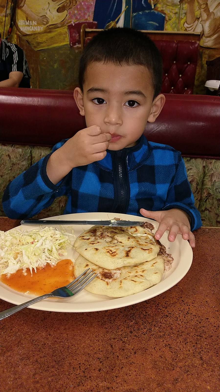 Panaderia El Salvador | restaurant | 1901 W Pico Blvd, Los Angeles, CA 90006, USA | 3234046837 OR +1 323-404-6837