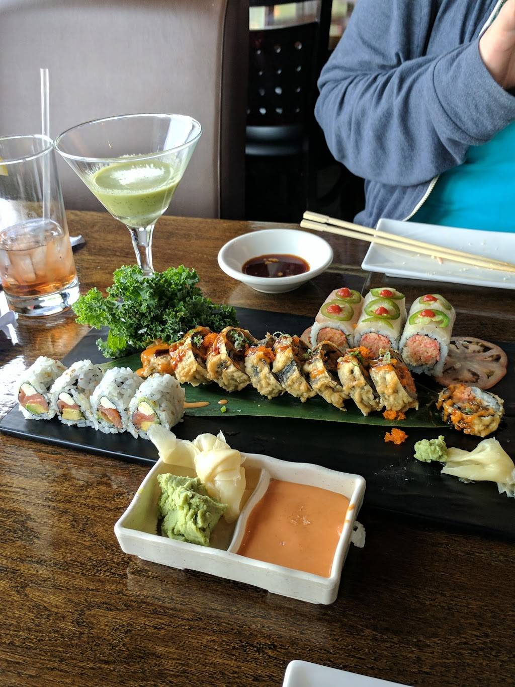 Red Corner Asian Bistro | restaurant | 2423, 780, Lakewood Rd, Waterbury, CT 06704, USA | 2037538889 OR +1 203-753-8889