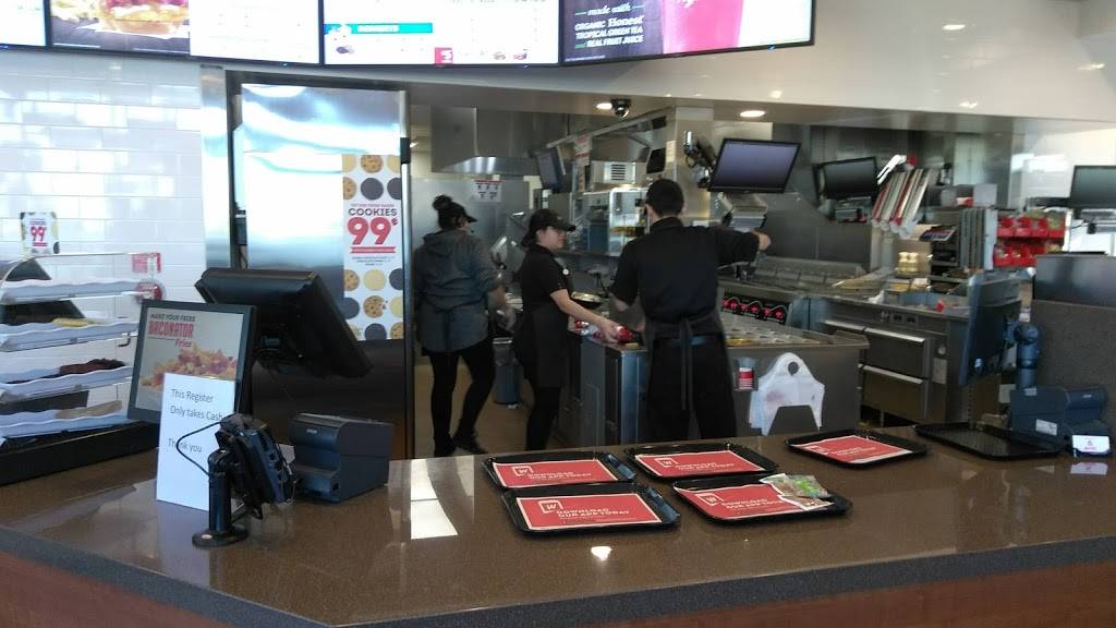 Wendys | restaurant | 2438 E Carson St, Lakewood, CA 90712, USA | 5624204642 OR +1 562-420-4642