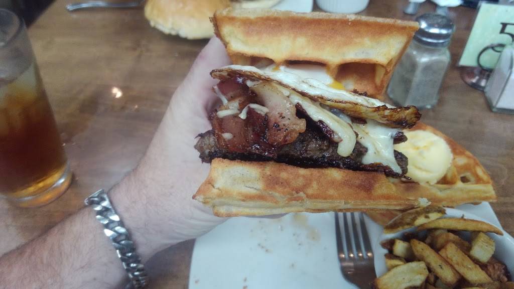 Conscious Community Cafe & Co-op | restaurant | 2851 W Edmond Rd, Edmond, OK 73012, USA | 4055135419 OR +1 405-513-5419