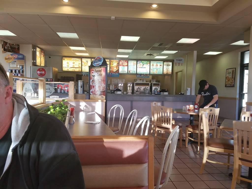 Dairy Queen | restaurant | 10593 St Charles Rock Rd, St Ann, MO 63074, USA | 3144271727 OR +1 314-427-1727