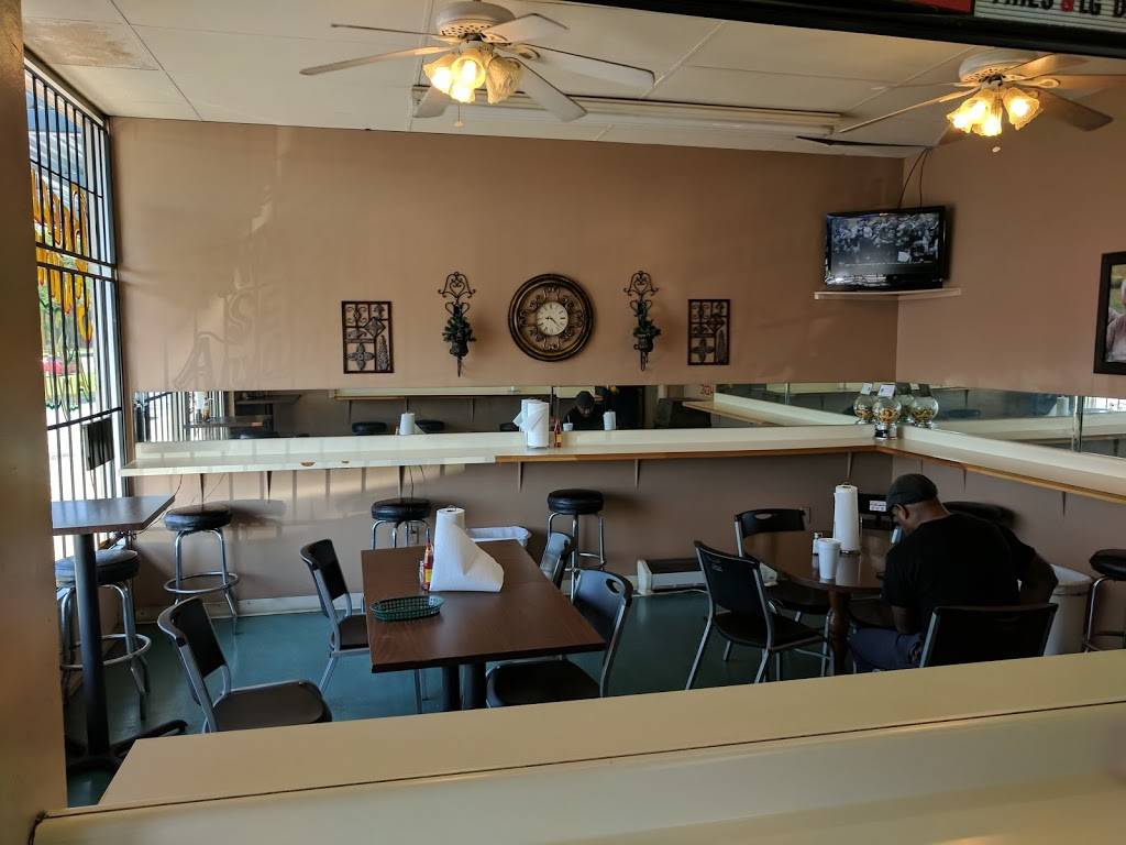 Sols Hot Dogs | restaurant | 3002 12th Ave N, Birmingham, AL 35234, USA | 2052549097 OR +1 205-254-9097