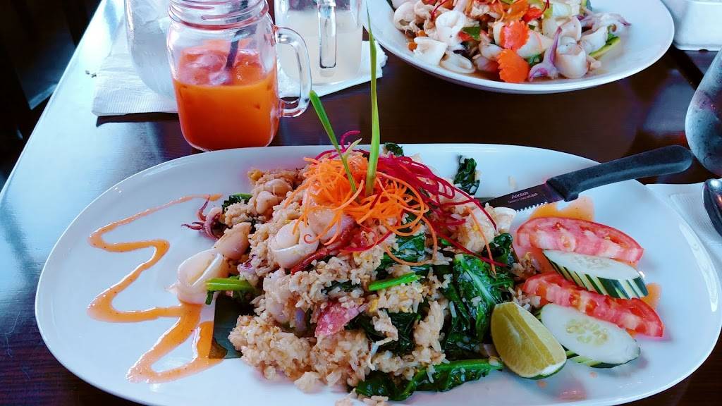 Tum Thai Cuisine | restaurant | 274 Merrick Rd, Rockville Centre, NY 11570, USA | 5165435078 OR +1 516-543-5078