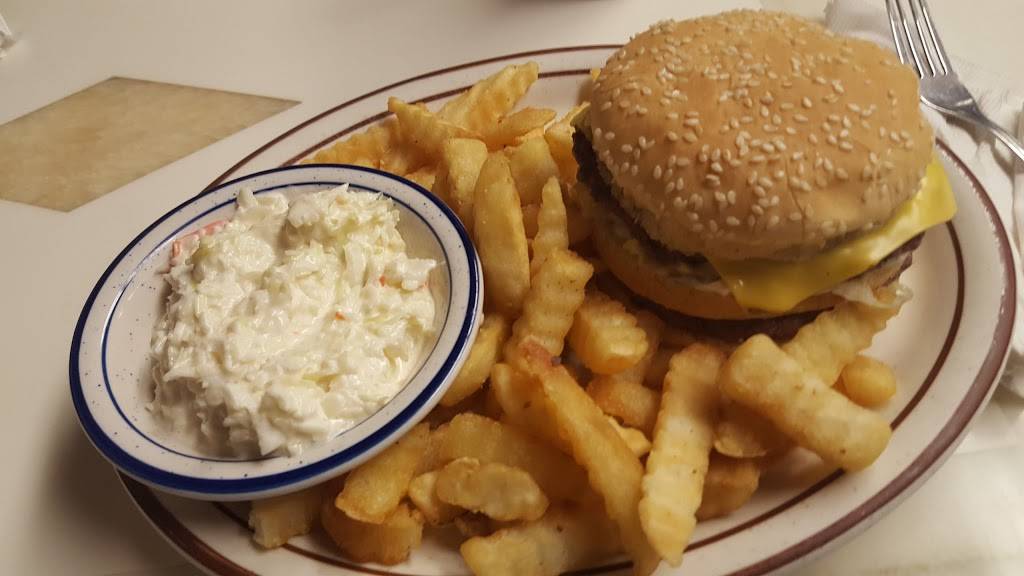 Little Town & Country Restaurant | restaurant | 355 US-42, Bedford, KY 40006, USA | 5022553582 OR +1 502-255-3582