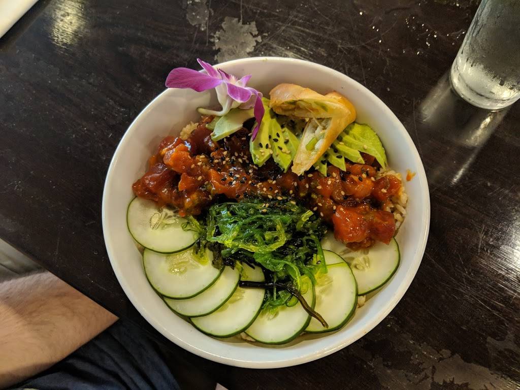 Volcanic Sushi + Sake Hunters Crossing | restaurant | 5200 NW 43rd St, Gainesville, FL 32606, USA | 3527277777 OR +1 352-727-7777