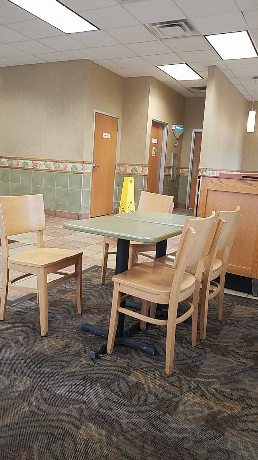 Wendys | restaurant | 8905 Page Ave, St. Louis, MO 63114, USA | 3144232685 OR +1 314-423-2685