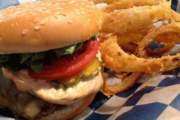 Jerry Allens Sports Bar and Grill Midtown at Katys | restaurant | 1054 S College Rd, Wilmington, NC 28403, USA | 9103955289 OR +1 910-395-5289